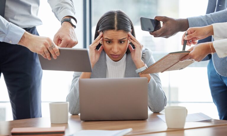 Multitasking,,stress,and,woman,overwhelmed,in,office,with,headache,,burnout,quiet cracking